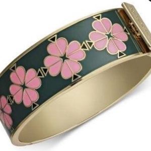 Bangle bracelet